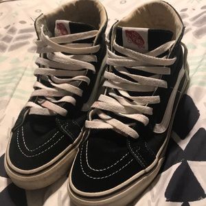 Black/White Sk8-Hi Vans